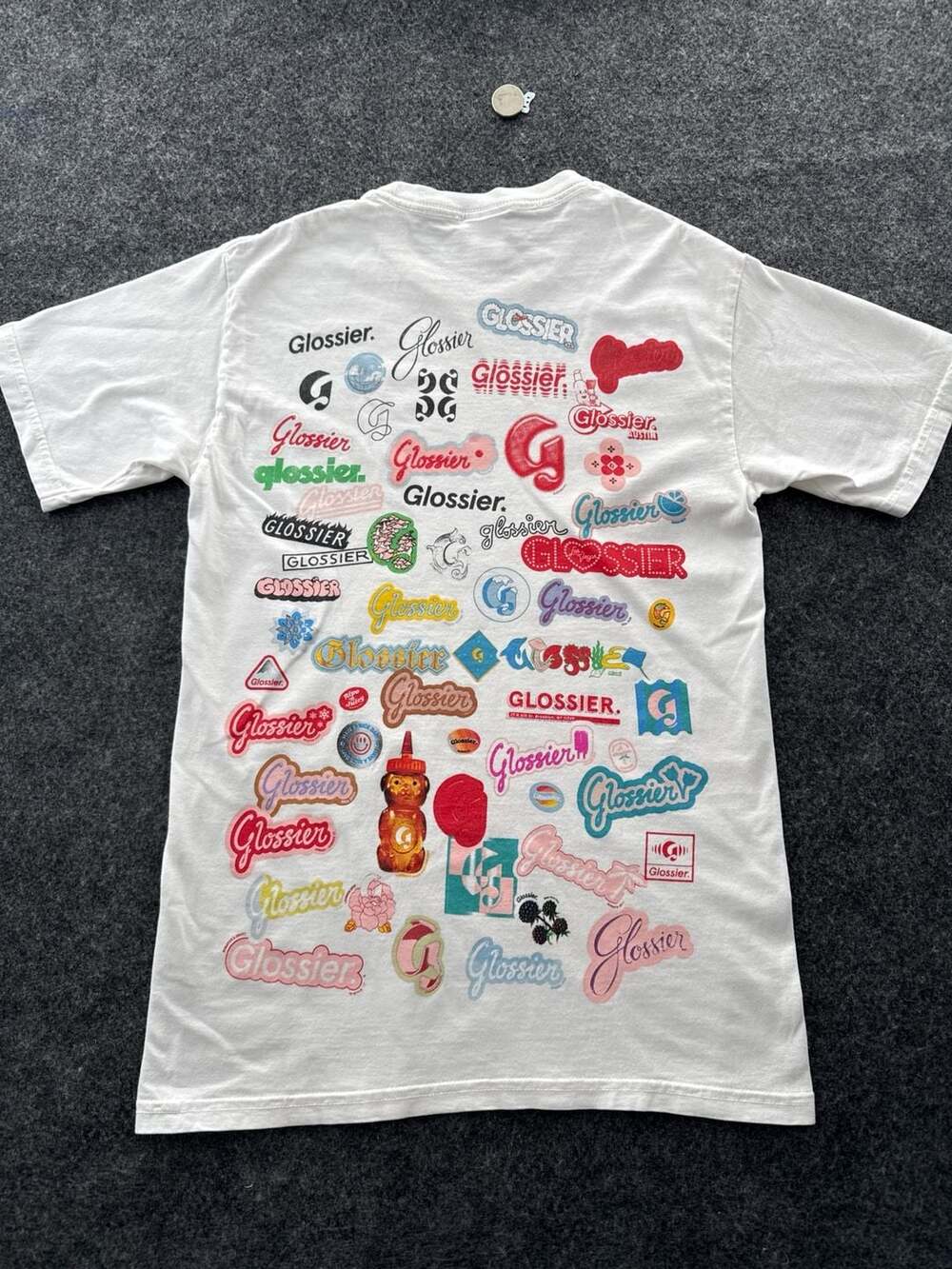 Glossier 10th Anniversary Birthday Sticker Graphic T-Shirt White Size XS